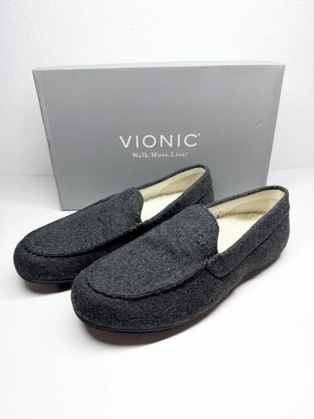 NEW Vionic Tompkin Flannel Slippers Charcoal Gray Size 7